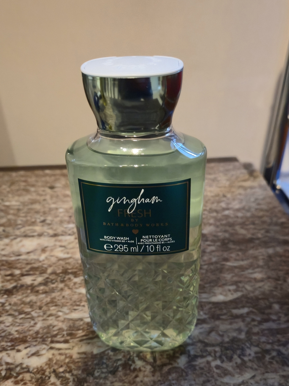 Bath & Body Works Gingham Fresh Body Wash - Light Green with Silver Cap